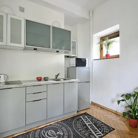 Urbannestgroup - Marszalkowska 140