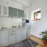 Urbannestgroup - Marszalkowska 140